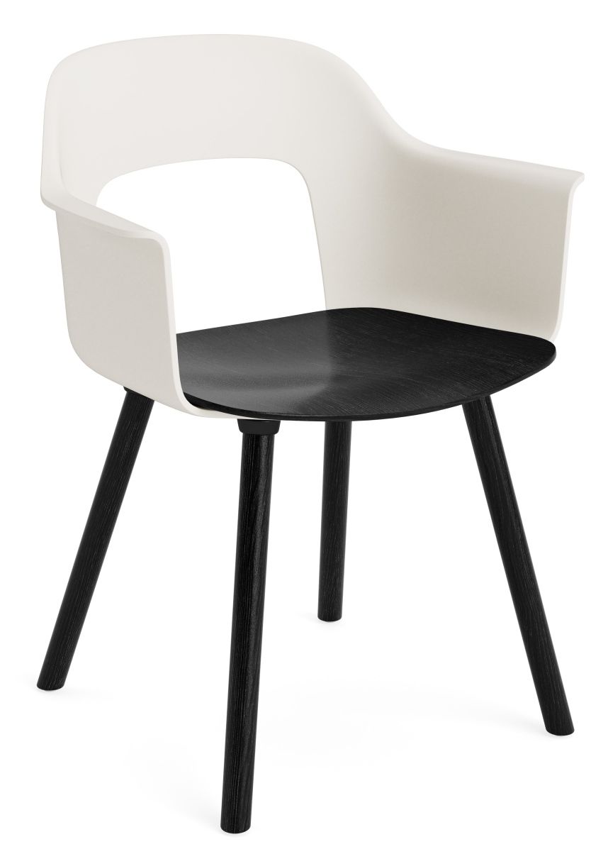 Hay Layout Armchair 222 Armlehnstuhl mit weißer Kunststoffschale und schwarzer Holz Sitzfläche, modernes Möbeldesign.