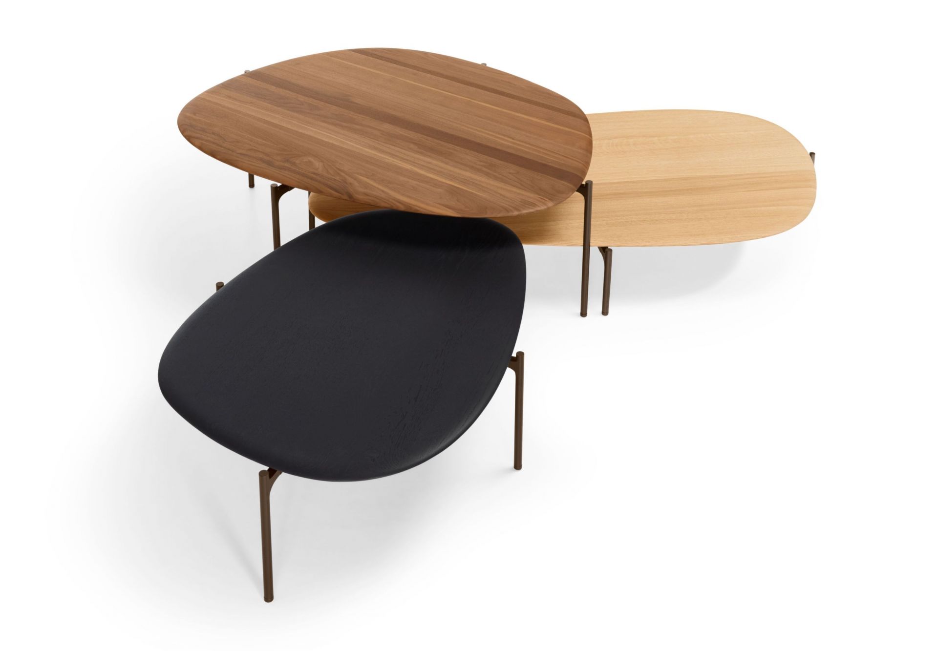 Walter Knoll Ishino Wood Table Beistelltisch in Schwarz, Nussbaum und Eiche, moderne Wohnzimmermöbel.