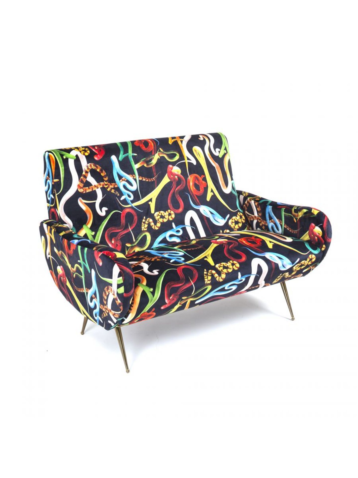 Toiletpaper 2-Sitzer-Sofa Snakes Seletti mit schwarzem Samtbezug und buntem Schlangenmuster auf goldenen Füßen.
