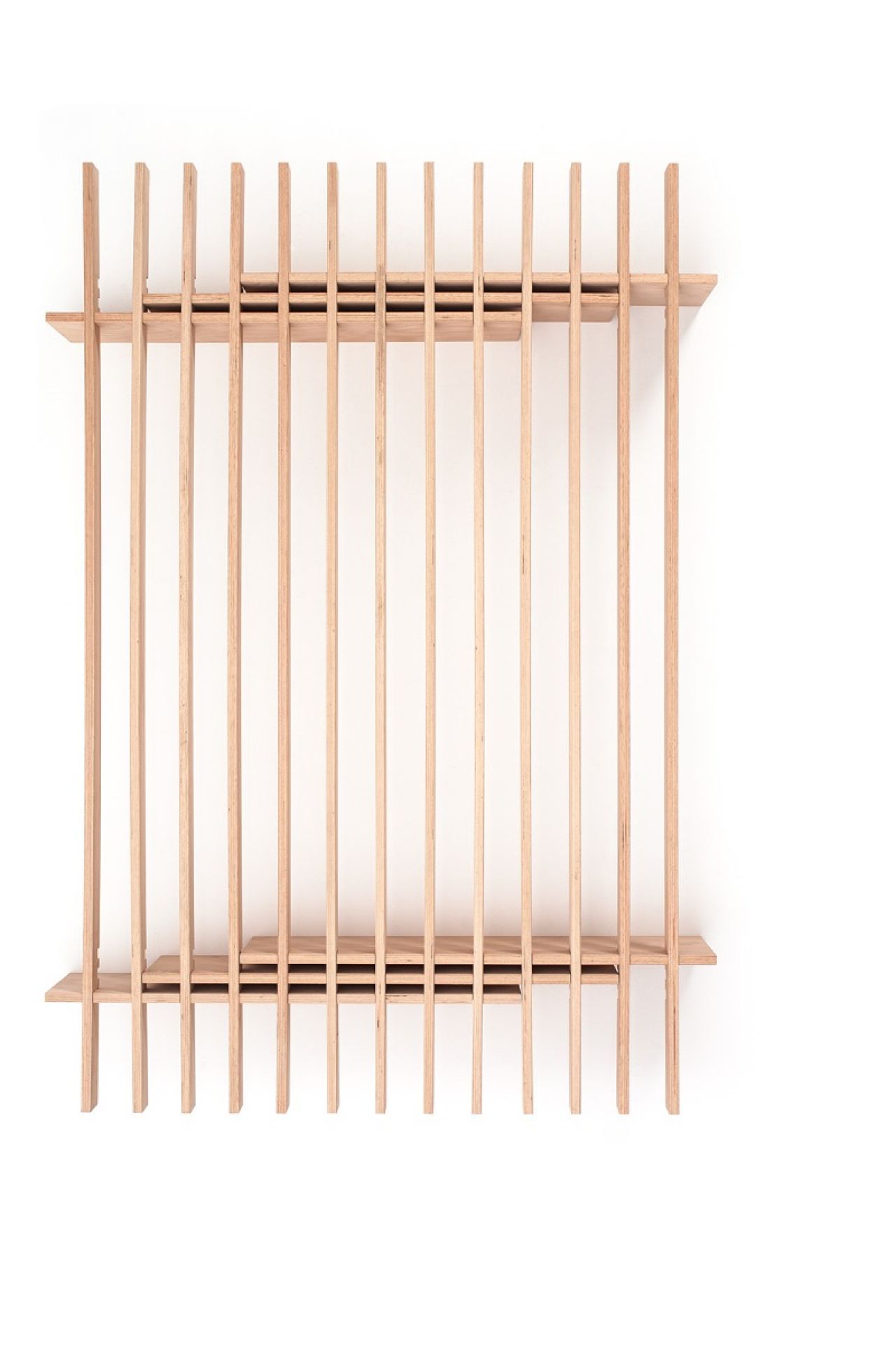 Tojo Bett: Detailansicht des Parallel Bettsystems aus hellem Holz, minimalistisches Design für Schlafzimmer.