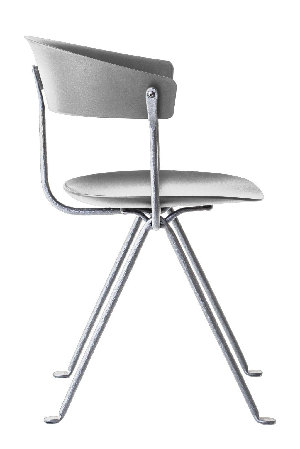 Magis Officina Stuhl aus Polypropylen, grauer Design Stuhl mit Metallgestell, Seitenansicht.