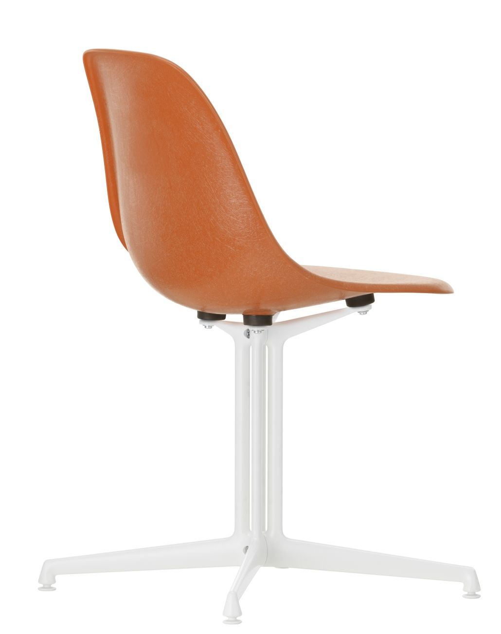 Eames Fiberglass Side Chair DSL Stuhl von Vitra in Orange mit weißem Untergestell.