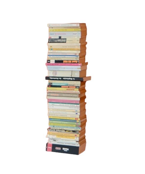 Booksbaum: Stapel von Büchern, die auf einem einzelnen Radius Wandregal stehen.