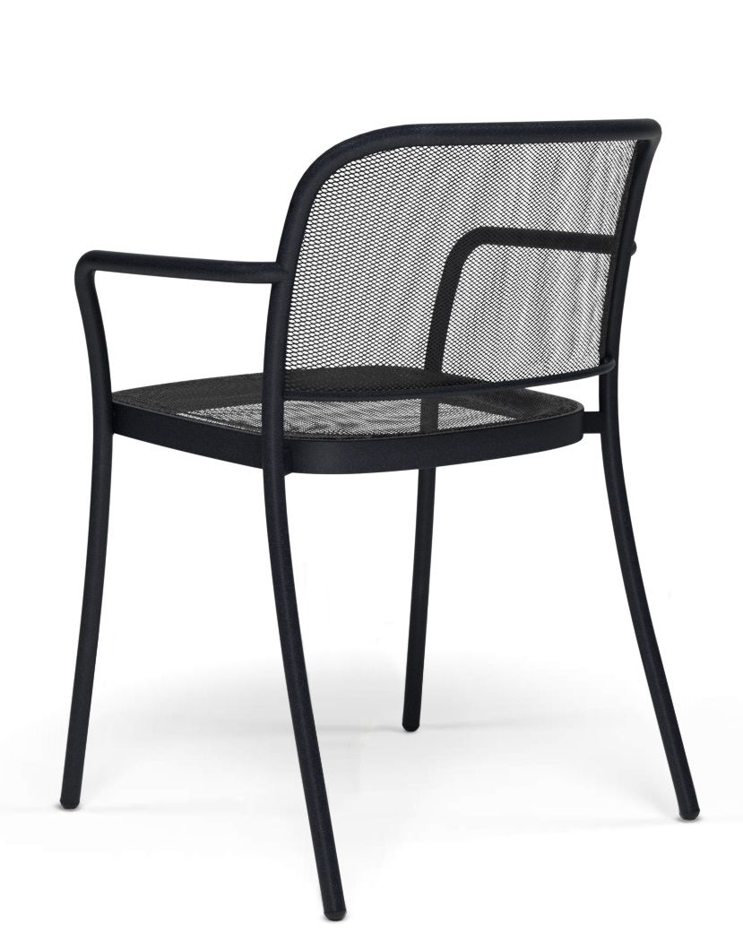 Schwarzer Cafè Armchair von Emu für den Außenbereich, Ansicht von hinten, mit Netzstruktur und Armlehnen.