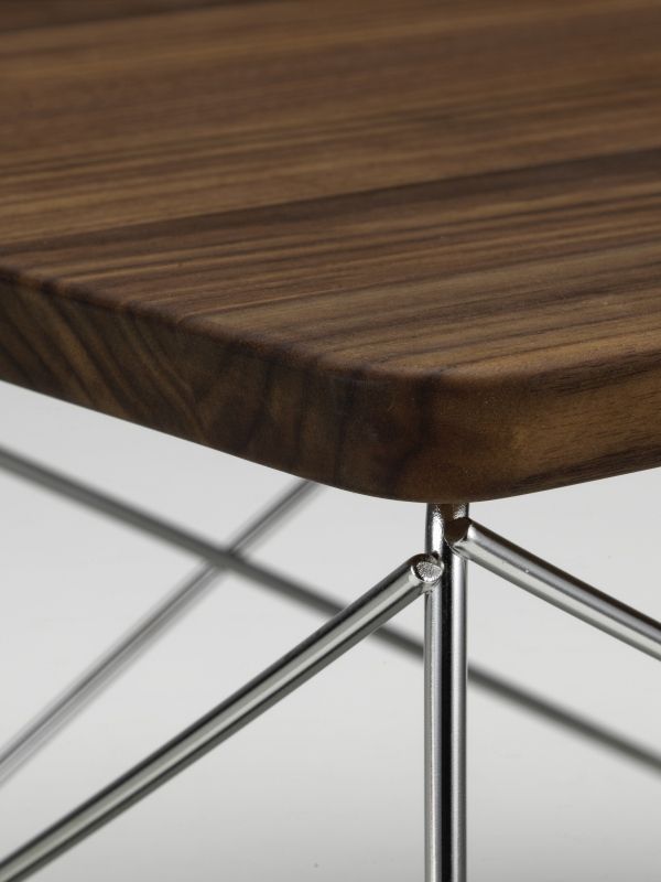 Bijzettafel LTR, donker notenhout, Vitra 
