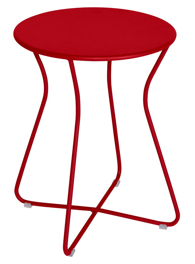 Roter Cocotte Hocker von Fermob für den Außenbereich, moderner Beistelltisch aus Metall.
