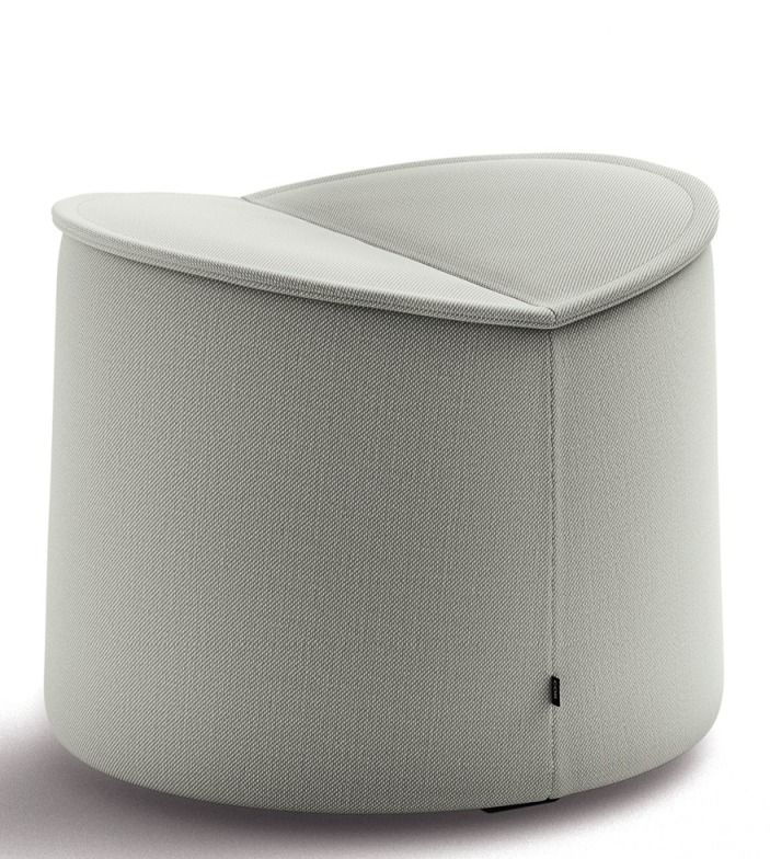 Nenou Hocker von COR, ein moderner, runder Sitzhocker in hellem Grau mit Stoffbezug.