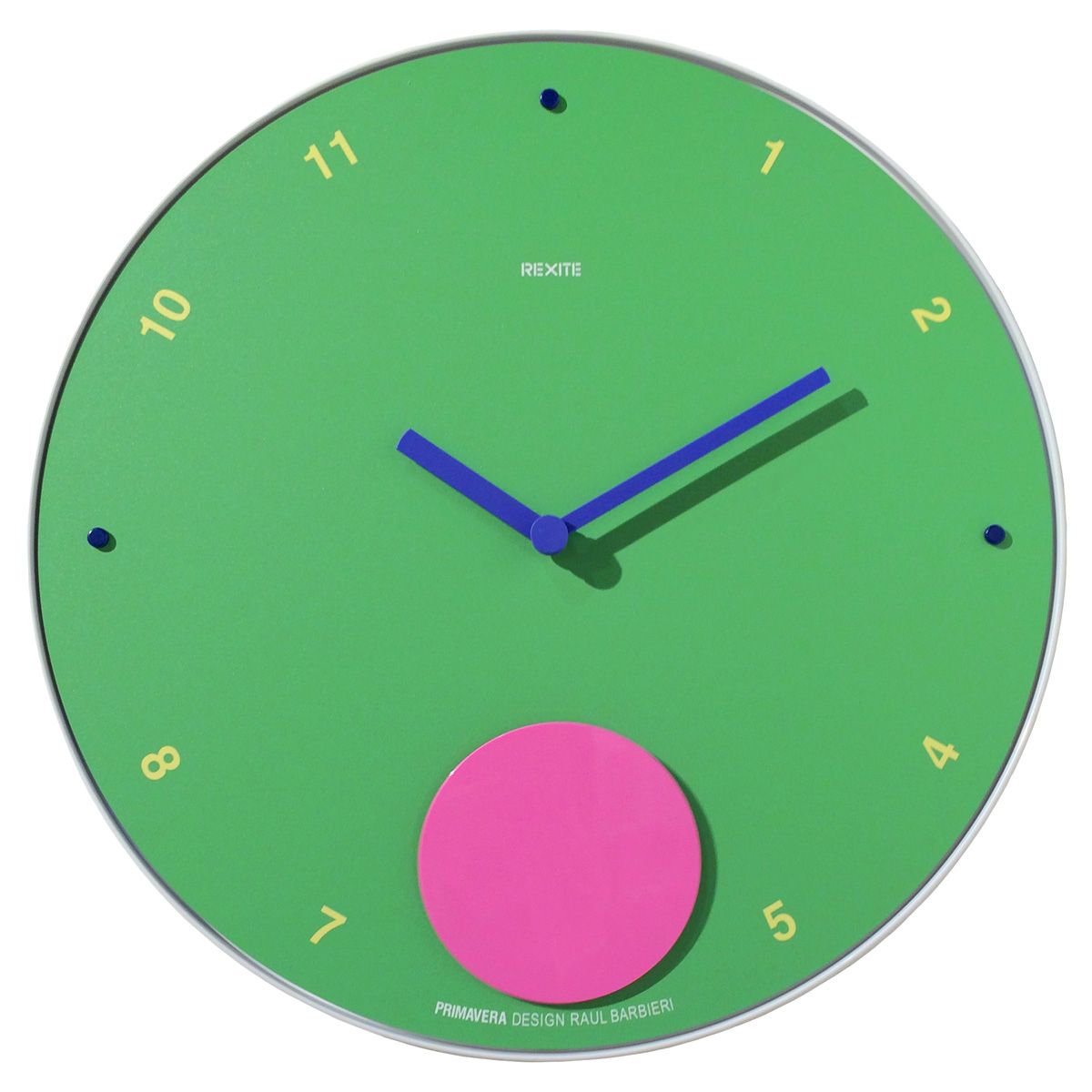 Appuntamento Wanduhr von Rexite, grüne Design-Uhr mit pinkem Detail und blauen Zeigern für modernes Wohnen.