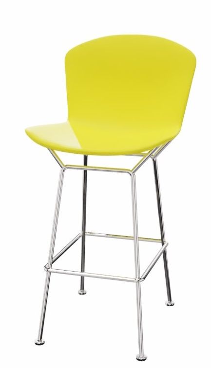 Gelber Bertoia Barhocker aus Kunststoff von Knoll International mit verchromtem Stahlgestell für die Küchentheke.