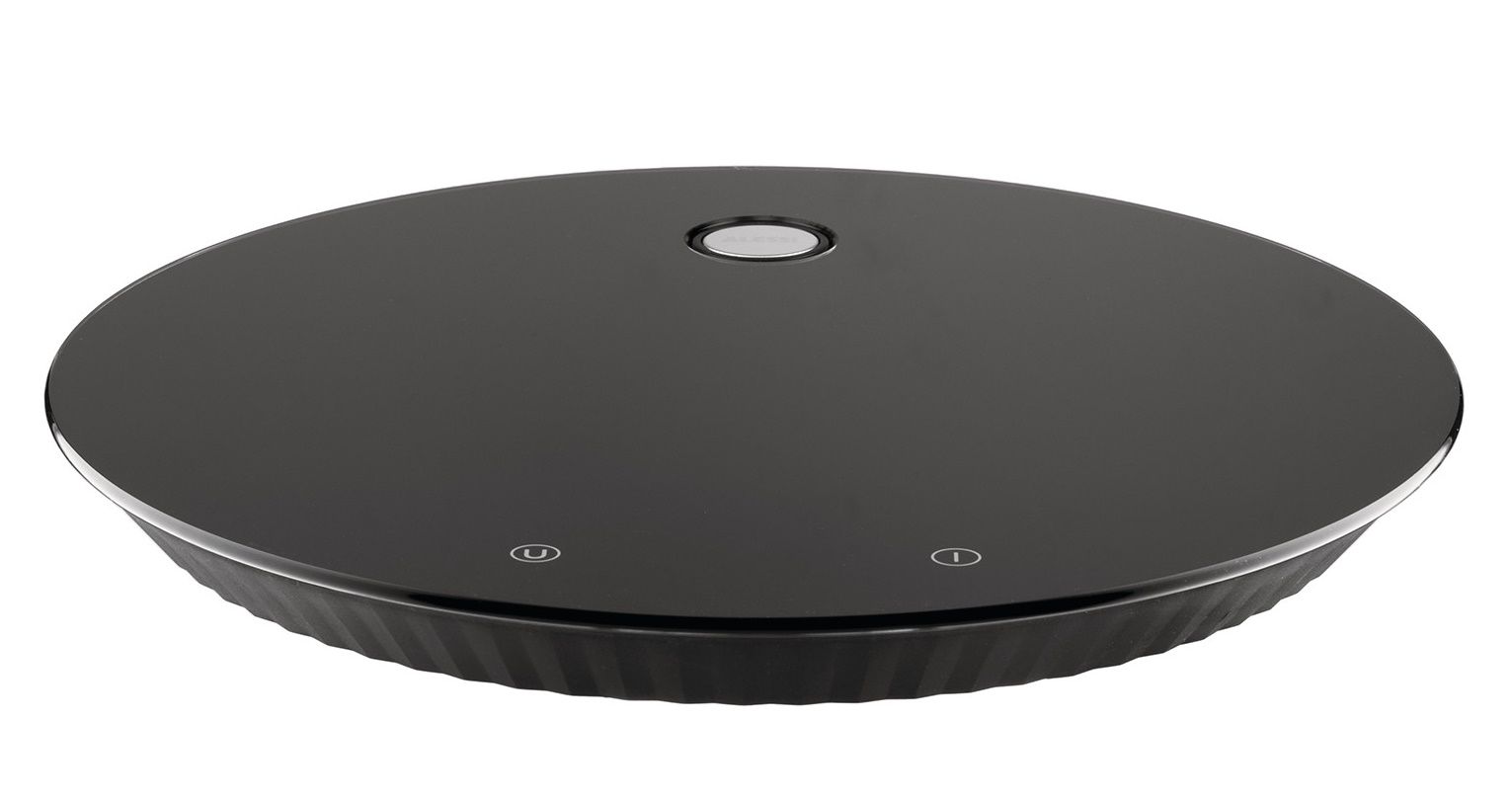Schwarze Alessi Küchenwaage MDL16 Plissé, digitale Waage mit runder Glasoberfläche für präzises Wiegen.