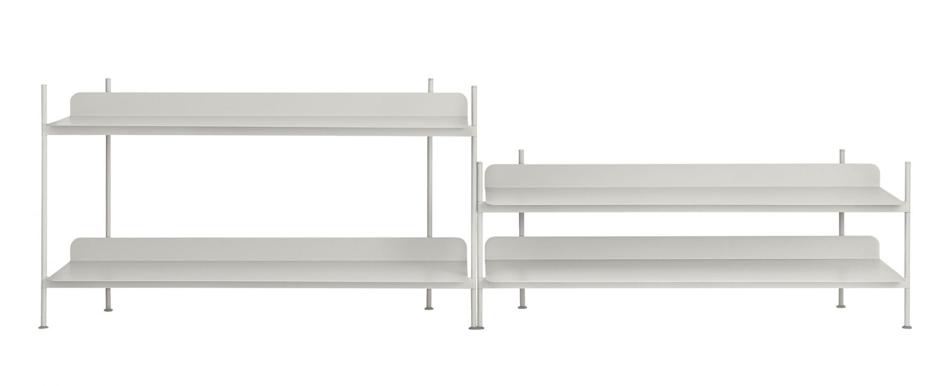 Muuto Compile Regalsystem in Weiß mit verschiedenen Höhen für flexible Aufbewahrungslösungen.