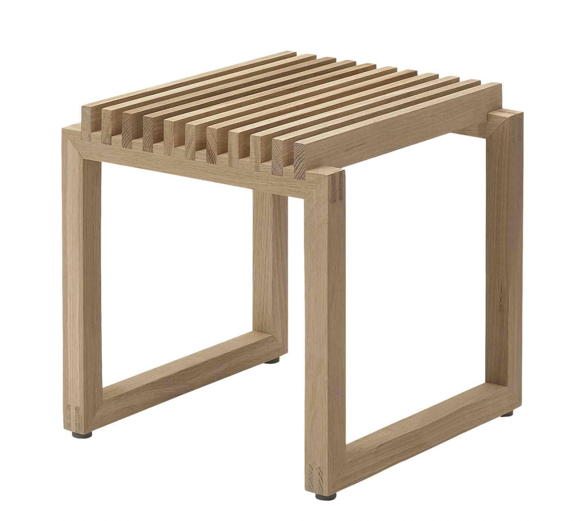 Cutter Stool Hocker von Skagerak aus hellem Holz, Lattenrost Sitzfläche, modernes Design.