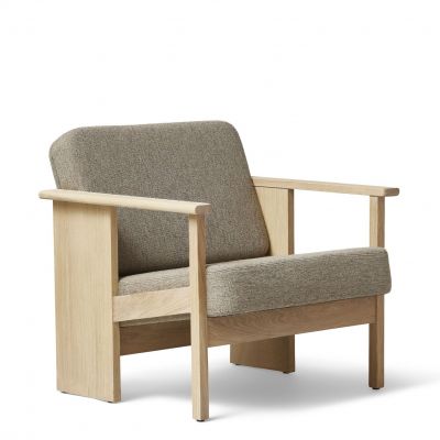 Block Lounge Chair Sessel mit Hallingdal Bezug und Eiche Gestell in Weiß.