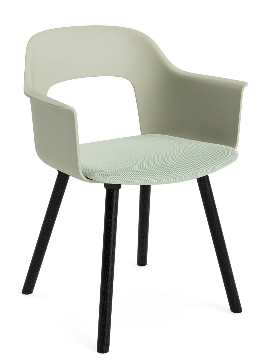 Layout Armchair 223 Armlehnstuhl von Hay in Hellgrün mit schwarzem Holzgestell, moderner skandinavischer Design Stuhl.