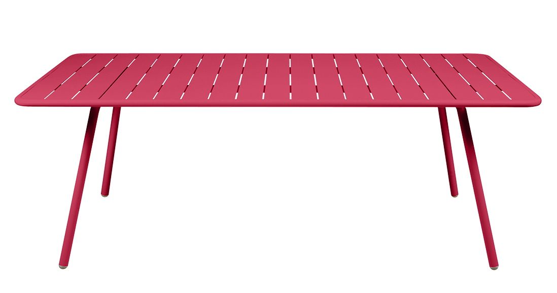 Pinker Luxembourg Tisch von Fermob für den Außenbereich, rechteckig mit Lattenmuster und vier Beinen.