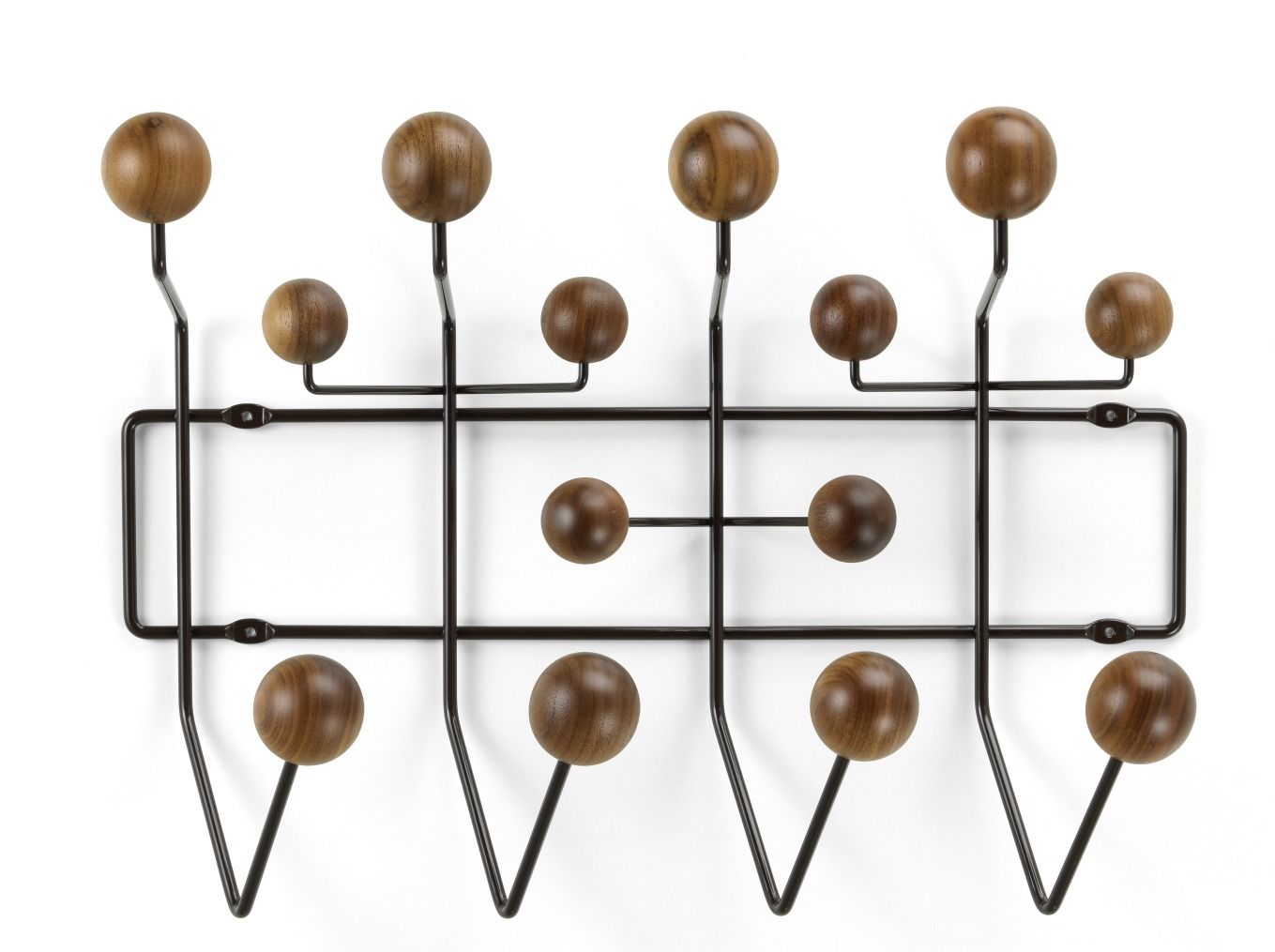 Eames Hang it all Garderobe in Nussbaum natur von Vitra mit bunten Holzkugeln.