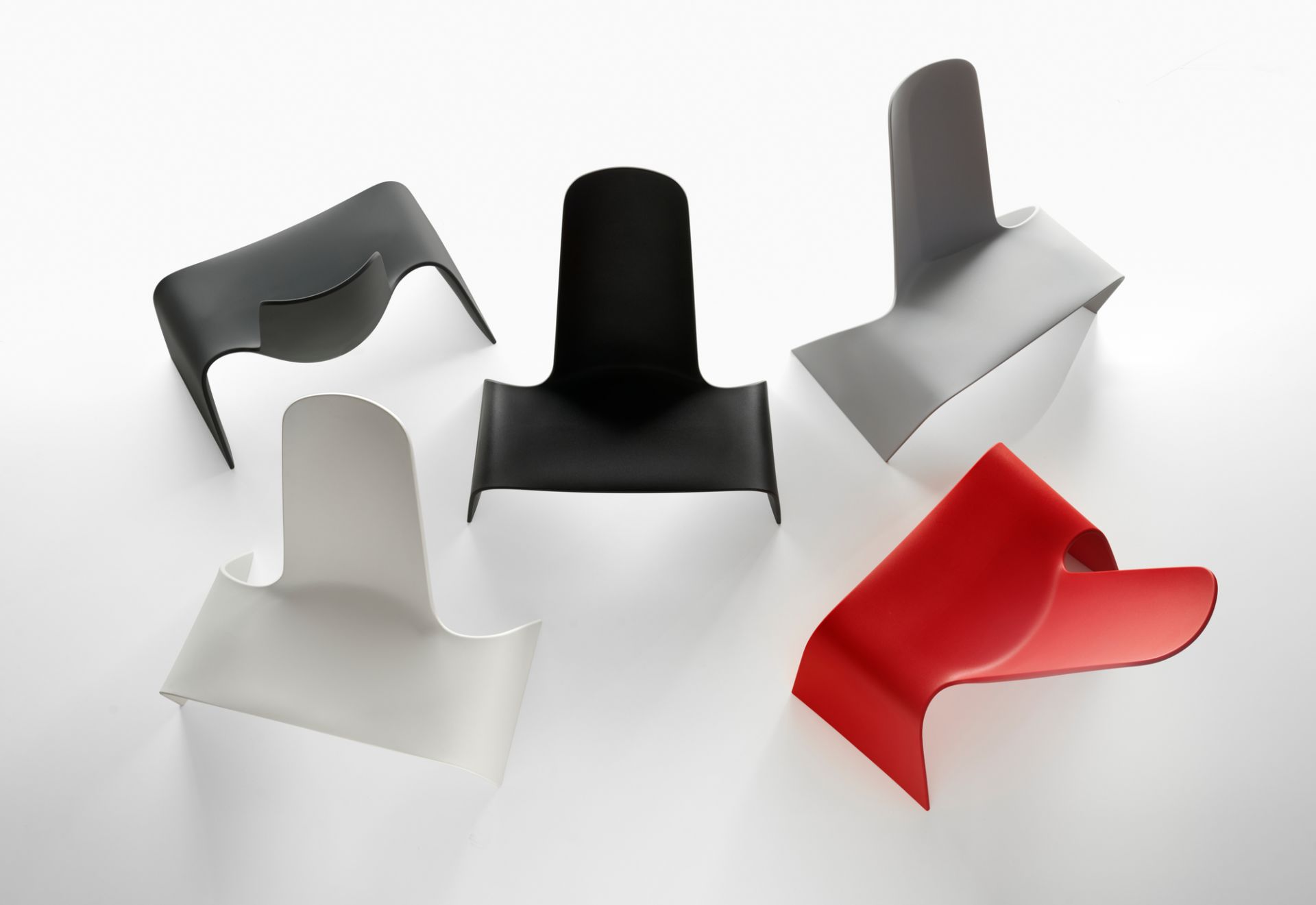 Land Lounge Chair Sessel in Basaltgrau und weiteren Farben, moderner Design Stuhl für Wohnzimmer.