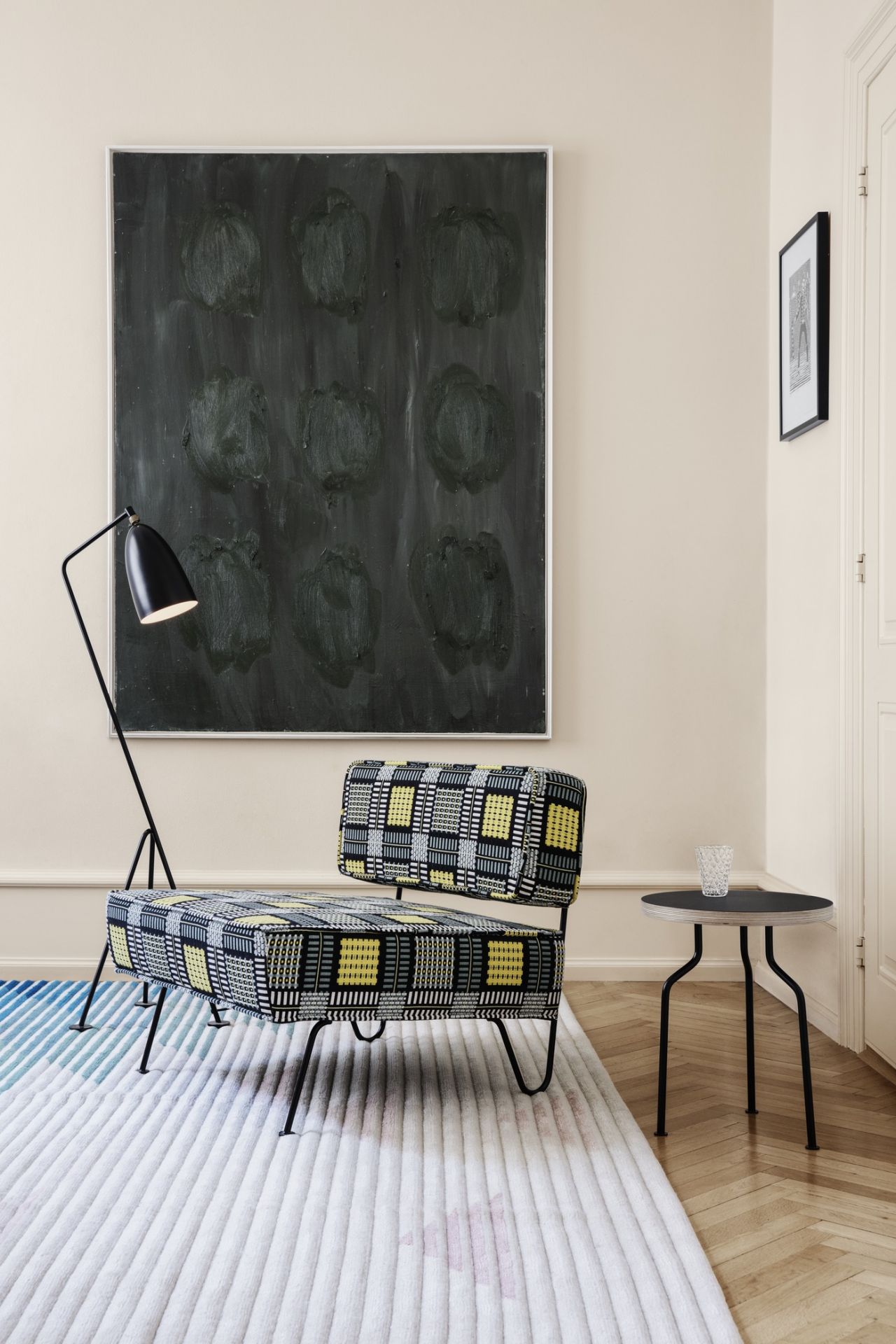 Gräshoppa / Grashoppa staande lamp zwart Gubi
