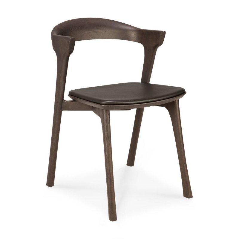Bok Stuhl aus brauner Eiche mit braunem Ledersitz, moderner Holzstuhl für Esszimmer.