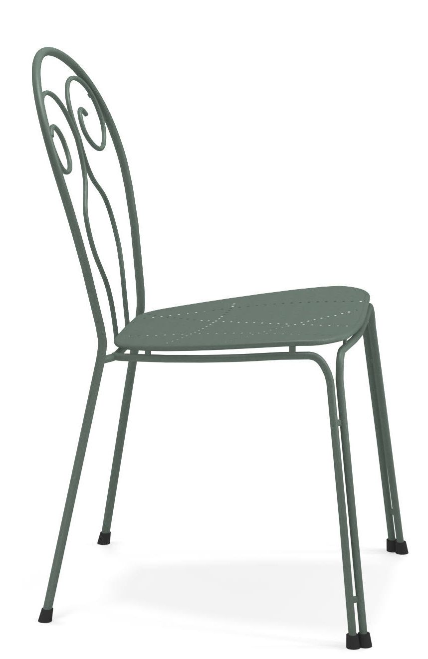 Caprera Stuhl von Emu für den Außenbereich, grüner Metallstuhl mit filigranem Design.
