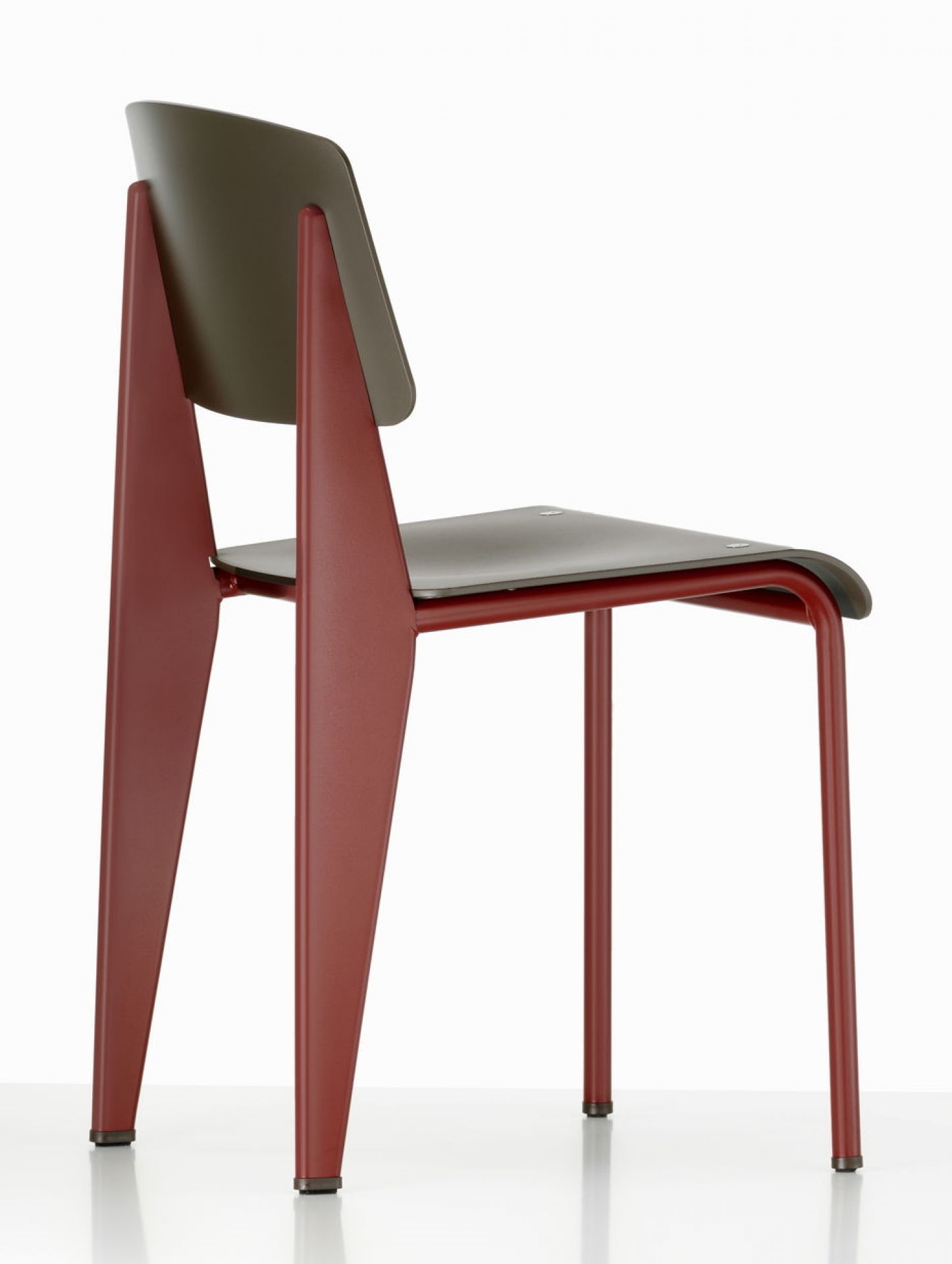 Vitra Standard SP Stuhl in Olivgrün und Rotbraun, Seitenansicht, Designklassiker für Esszimmer und Büro.