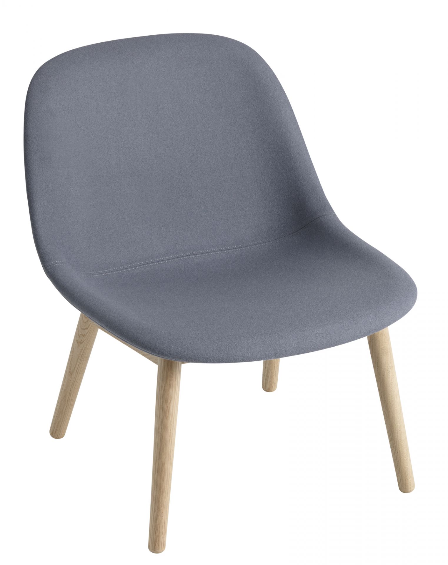 Grauer Fiber Lounge Chair von Muuto mit Holzgestell, moderner Sessel für Wohnzimmer und Büro.