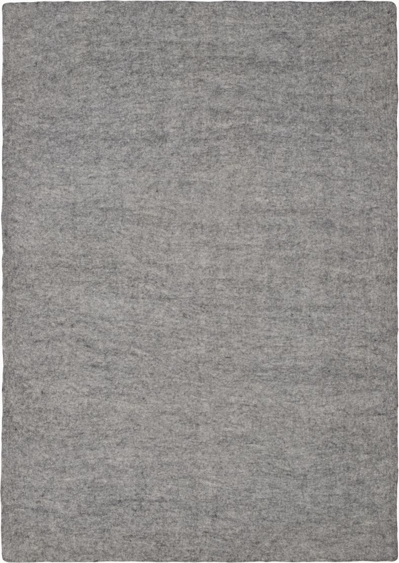 Rechteckiger, grauer Filzteppich (160x230 cm) von myfelt. Hochwertiger Wollteppich für Wohnzimmer und Schlafzimmer.