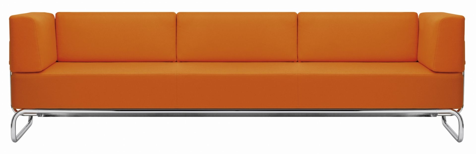 Orangefarbenes Thonet S 5003 Sofa, ein 3-Sitzer mit modernem Design und Chromgestell.
