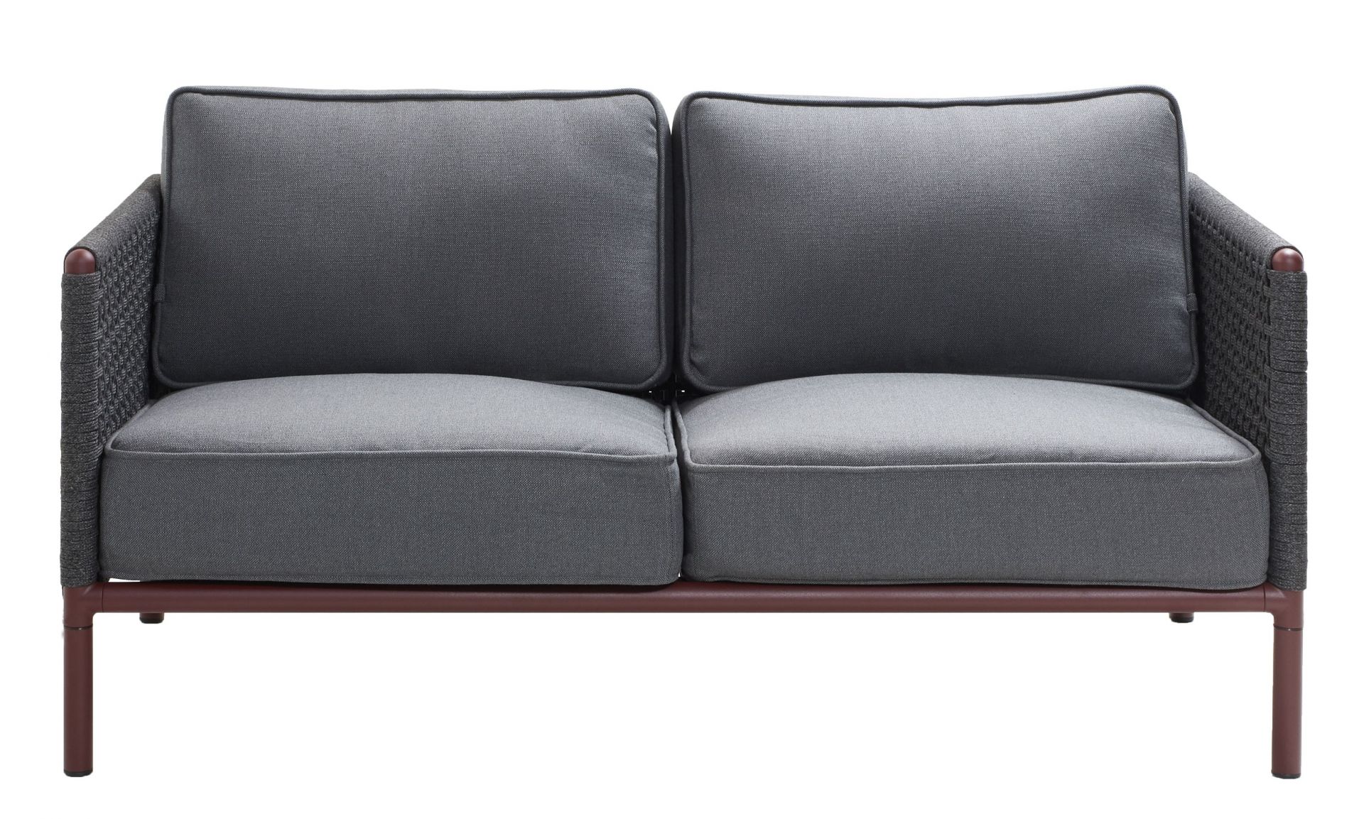 Encore 2-Sitzer Sofa mit grauen AirTouch Kissen und Cane Line Geflecht für den Garten.