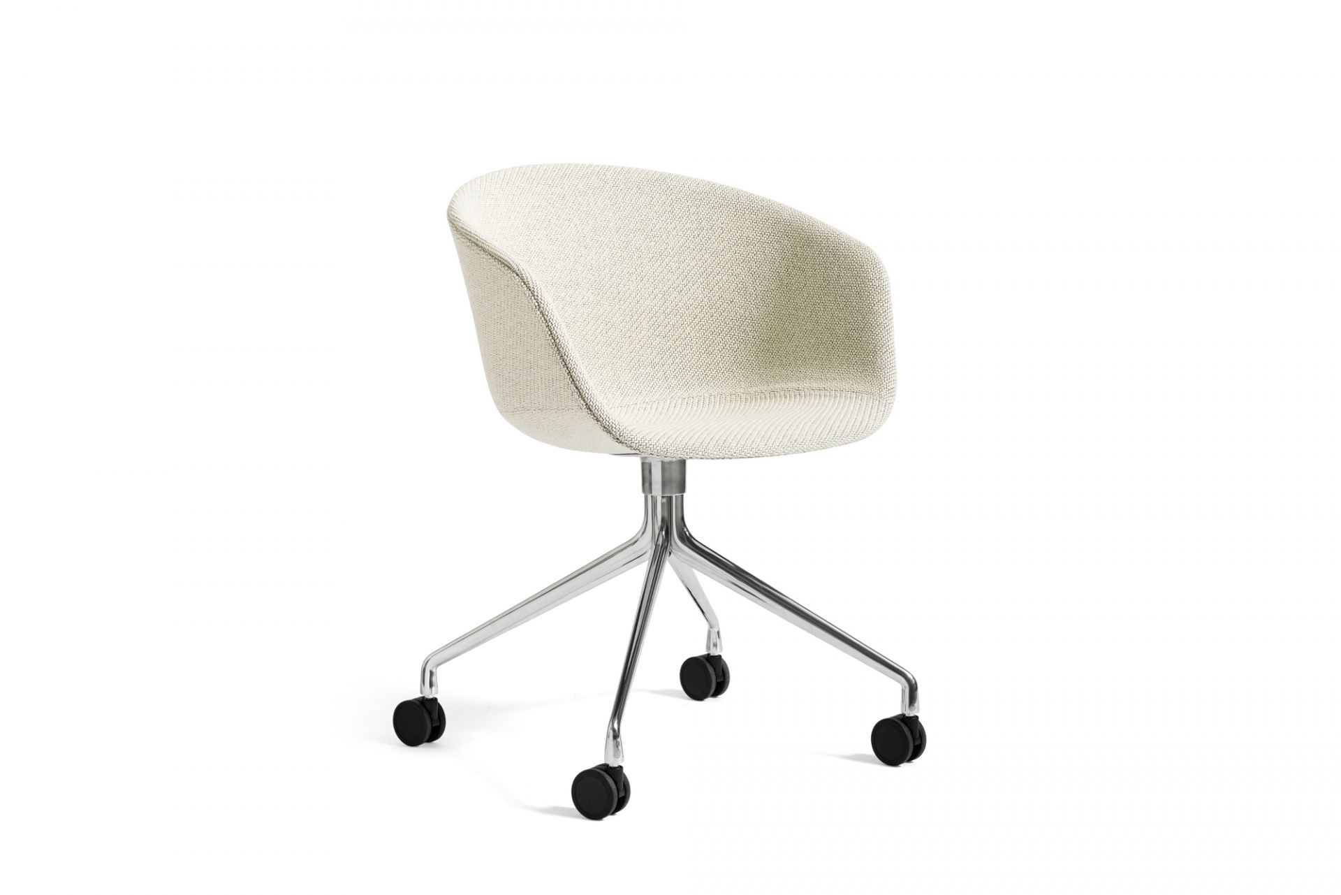 About A Chair AAC25 Stuhl von Hay mit Vollpolster und Rollen, Stoffbezug.