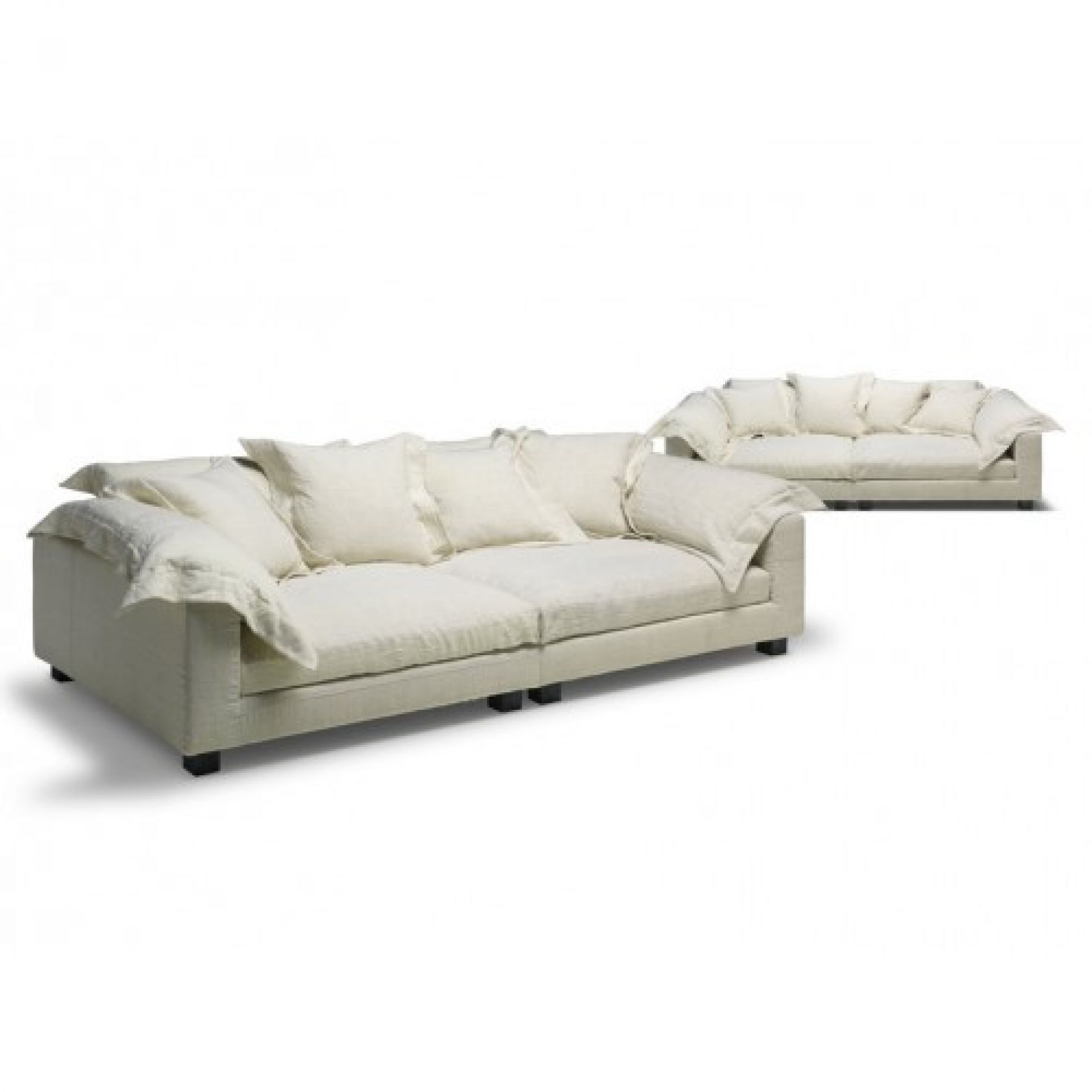 Nebula Nine Sofa von Moroso Diesel, großes, beiges Designersofa mit vielen Kissen.