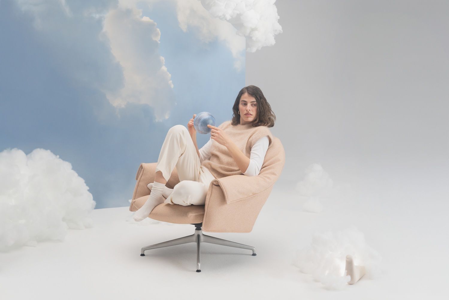 Bascule Lowback Fauteuil met voetenbankje Vitra
