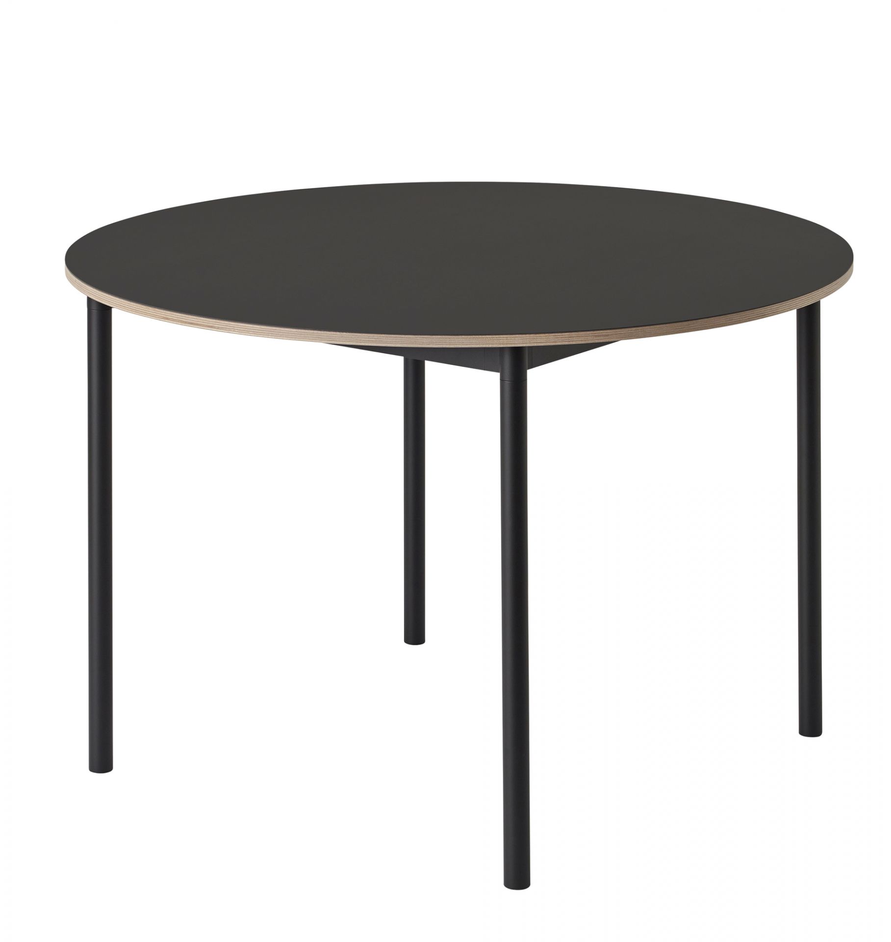 Schwarzer Muuto Base Table runder Tisch mit schwarzem Tischblatt und schwarzen Beinen.