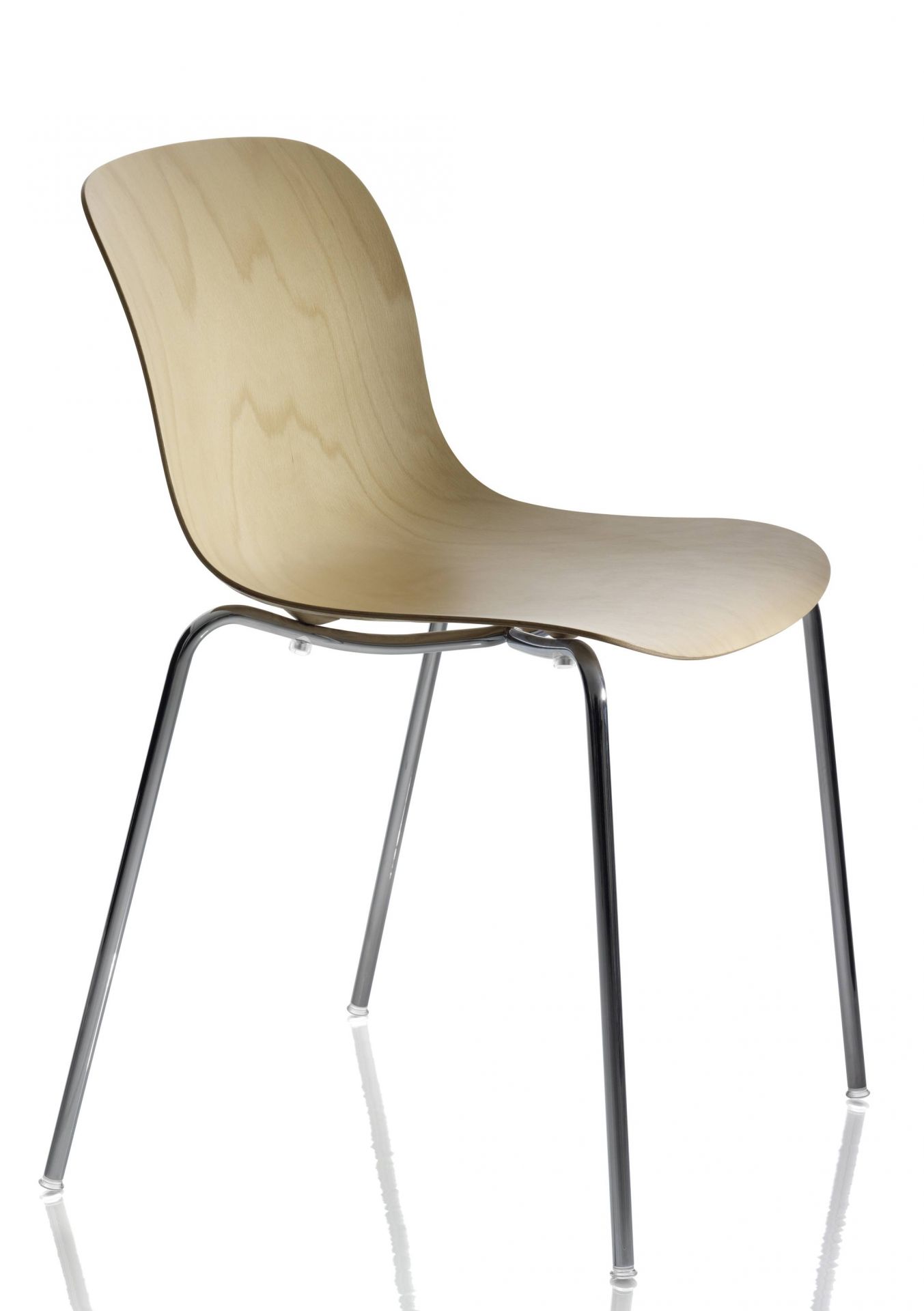 Troy Chair Stuhl von Magis mit hellem Holz und verchromten Stahlbeinen, modernes Möbeldesign.