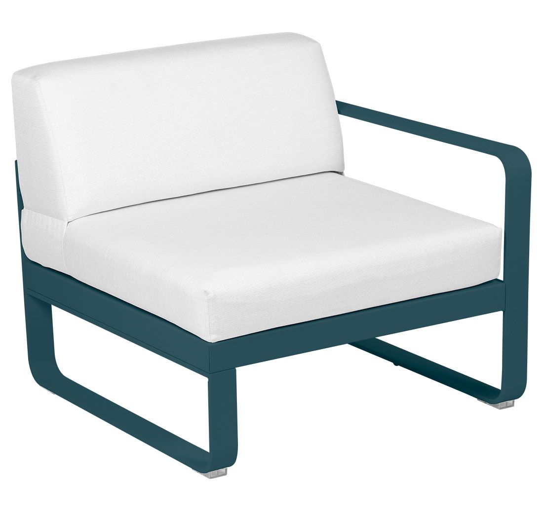 Bellevie Fermob Outdoor Sofa 1-Sitzer Modul rechts, petrolfarbenes Gestell mit weißen Polsterkissen für Garten und Terrasse.