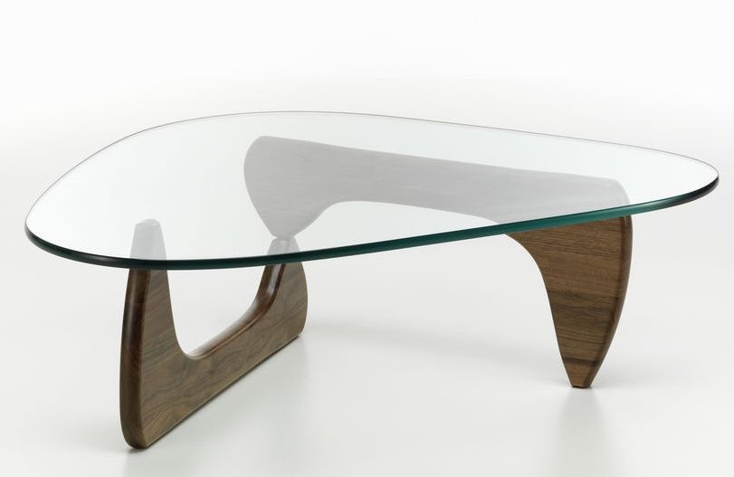 Noguchi salontafel in notenhout van Vitra