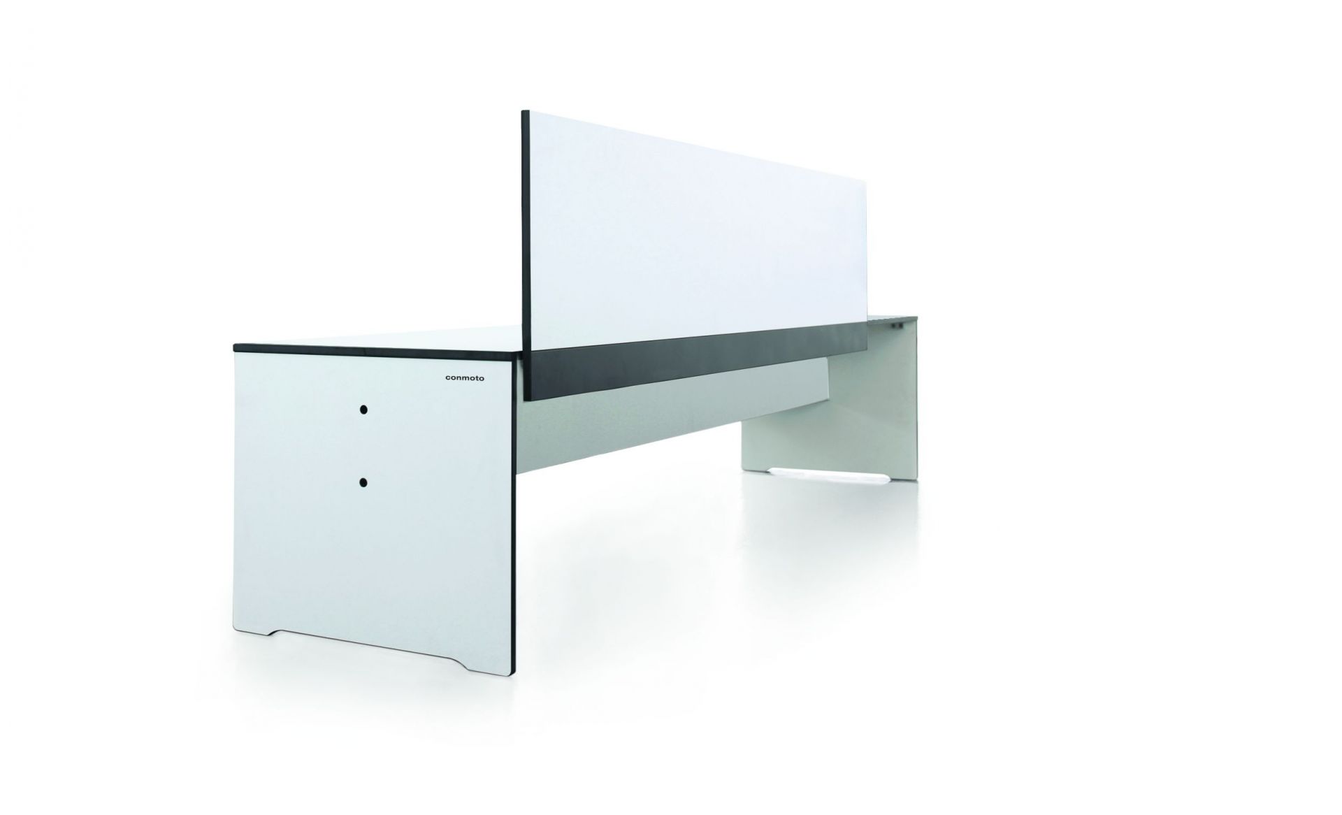 Helle Conmoto Riva Bank mit Rückenlehne, modernes Design für Büro und Wartebereich.