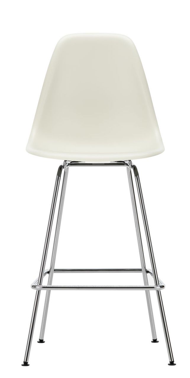 Vitra Eames Plastic Bar Stool in Weiß mit verchromtem Gestell, moderner Hocker für die Bar.
