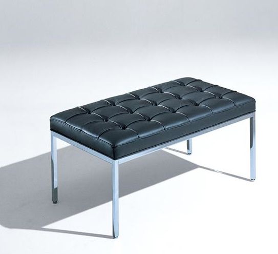 Florence Bank von Knoll: Schwarze Lederbank mit gesteppter Sitzfläche und Chromgestell.