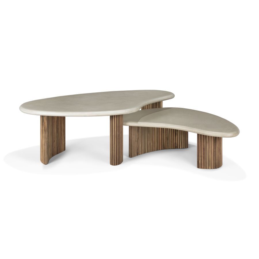 Ethnicraft Boomerang Couchtisch für den Außenbereich aus Beton und Teakholz, modernes Design.