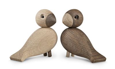 Kay Bojesen Lovebirds Holzfiguren, zwei dekorative Holzvögel in hell und dunkel, dänisches Design.
