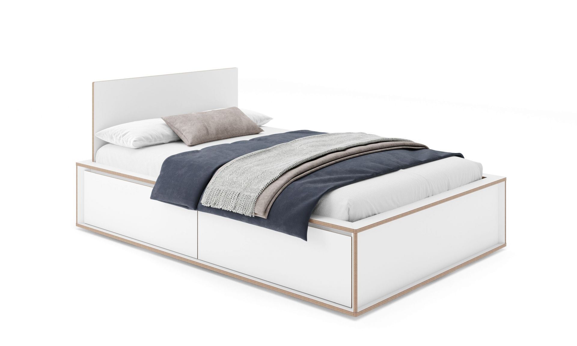Spaze Bett von Müller Möbelwerkstätten in Weiß mit Schubladen, Kissen und Decken.