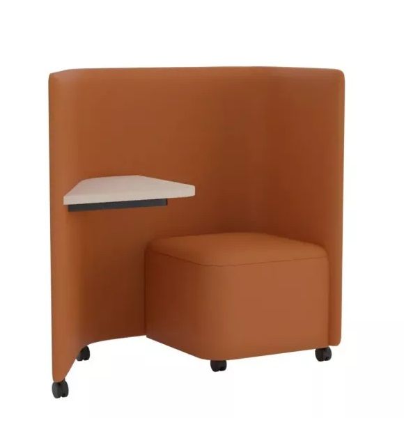 In OUT Office BU2268 Panel Lounge-stoel met bureau van Andreu World
