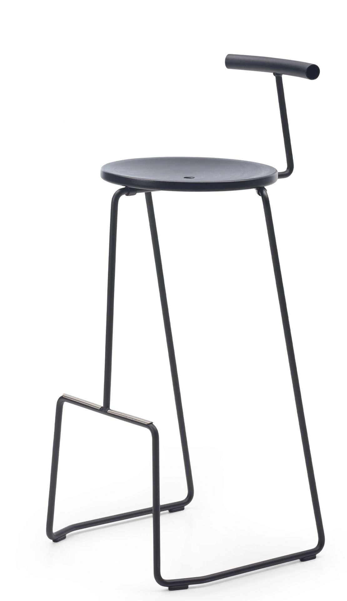 Schwarzer Tiki Hocker von Extremis, ein minimalistischer Barhocker für den Außenbereich mit Fußstütze und Rückenlehne.