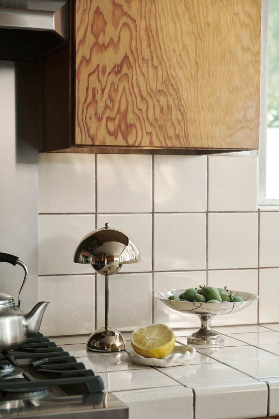 Flowerpot VP9 draagbare acculamp / tafellamp met USB-aansluiting, verchroomd, AndTradition