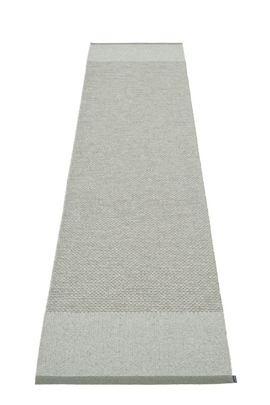 Pappelina Teppich "Edit" in Hellgrau, 70x300 cm, gewebter Küchenteppich, robuster Läufer.
