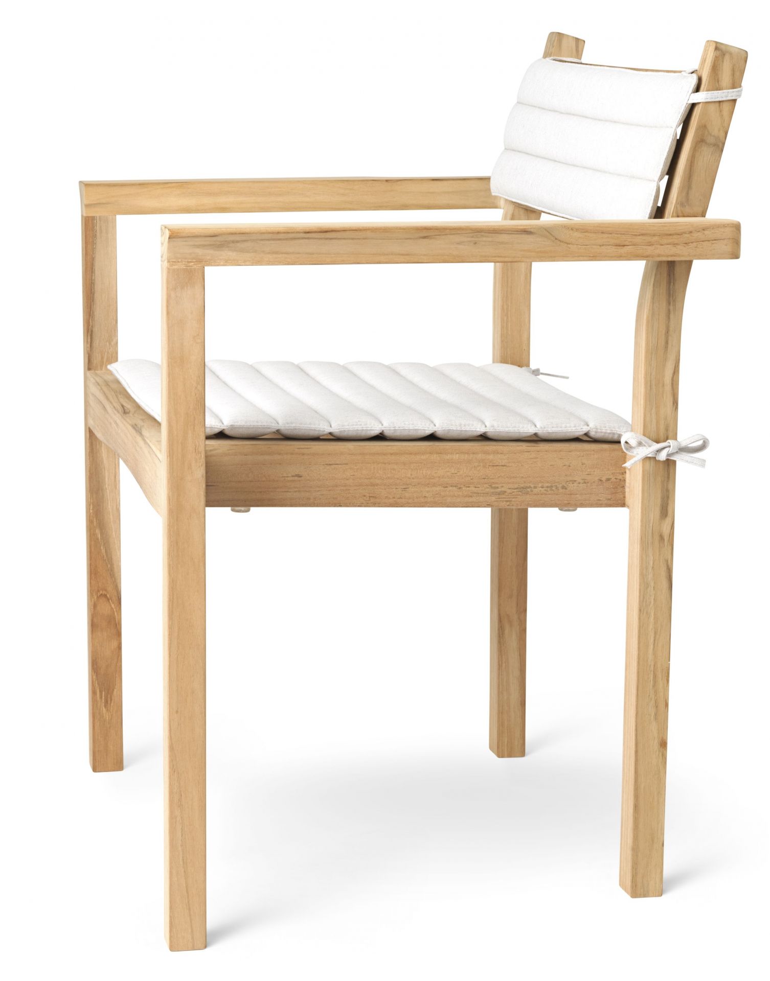 CU AH501B Rückenkissen für Carl Hansen AH501/AH502 Stuhl Outdoor, weiße Polsterung und helle Kordeln.