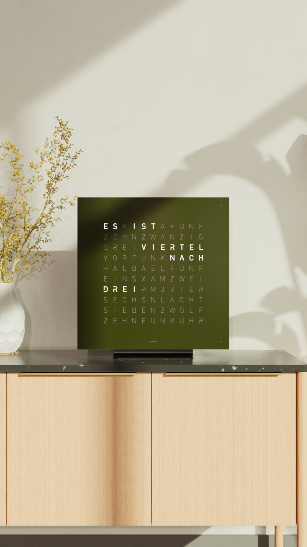 Earth 45 Steel Series Wandklok / Tijdsobject Duits QLOCKTWO