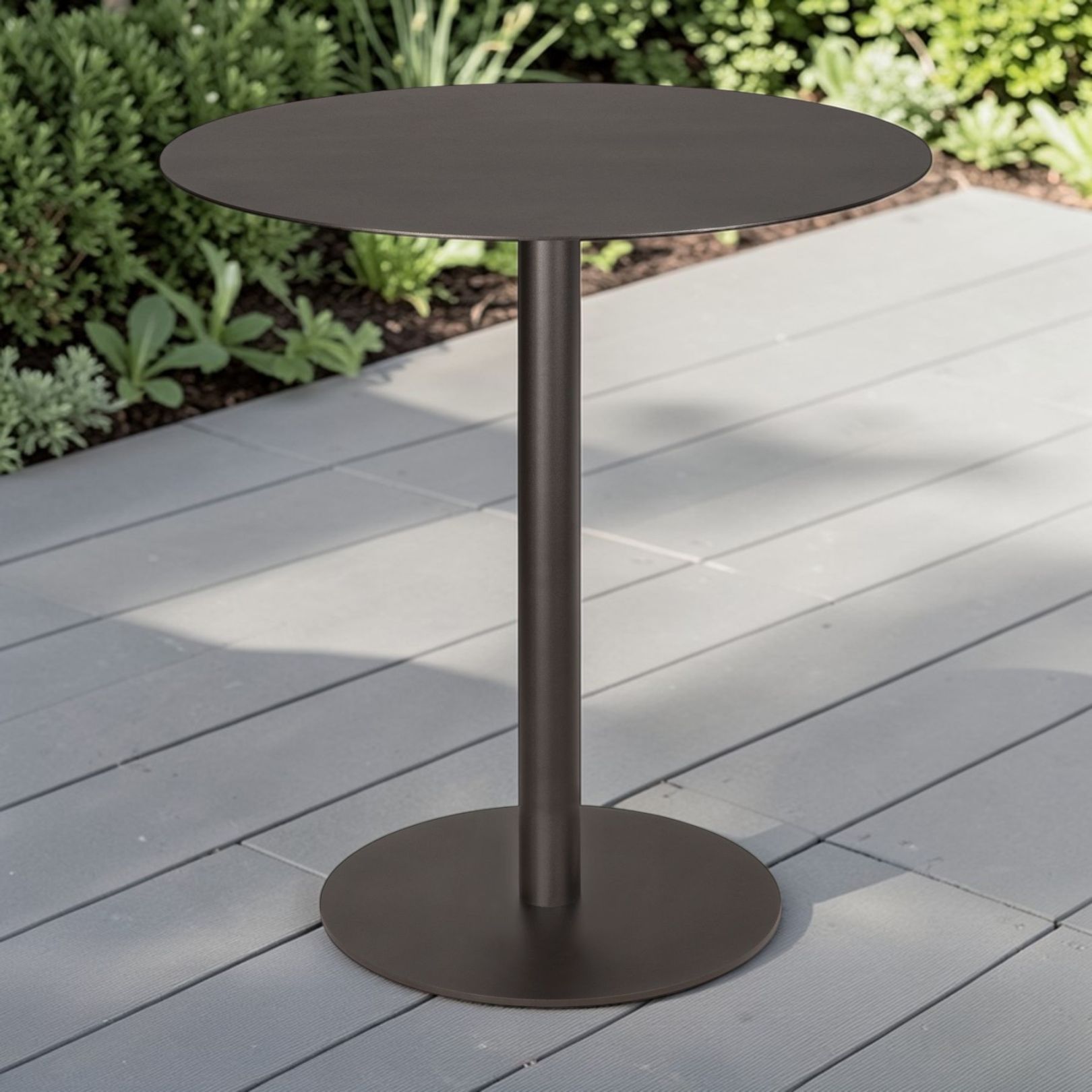 Blend Outdoor-eettafel van metaal van Ethnicraft