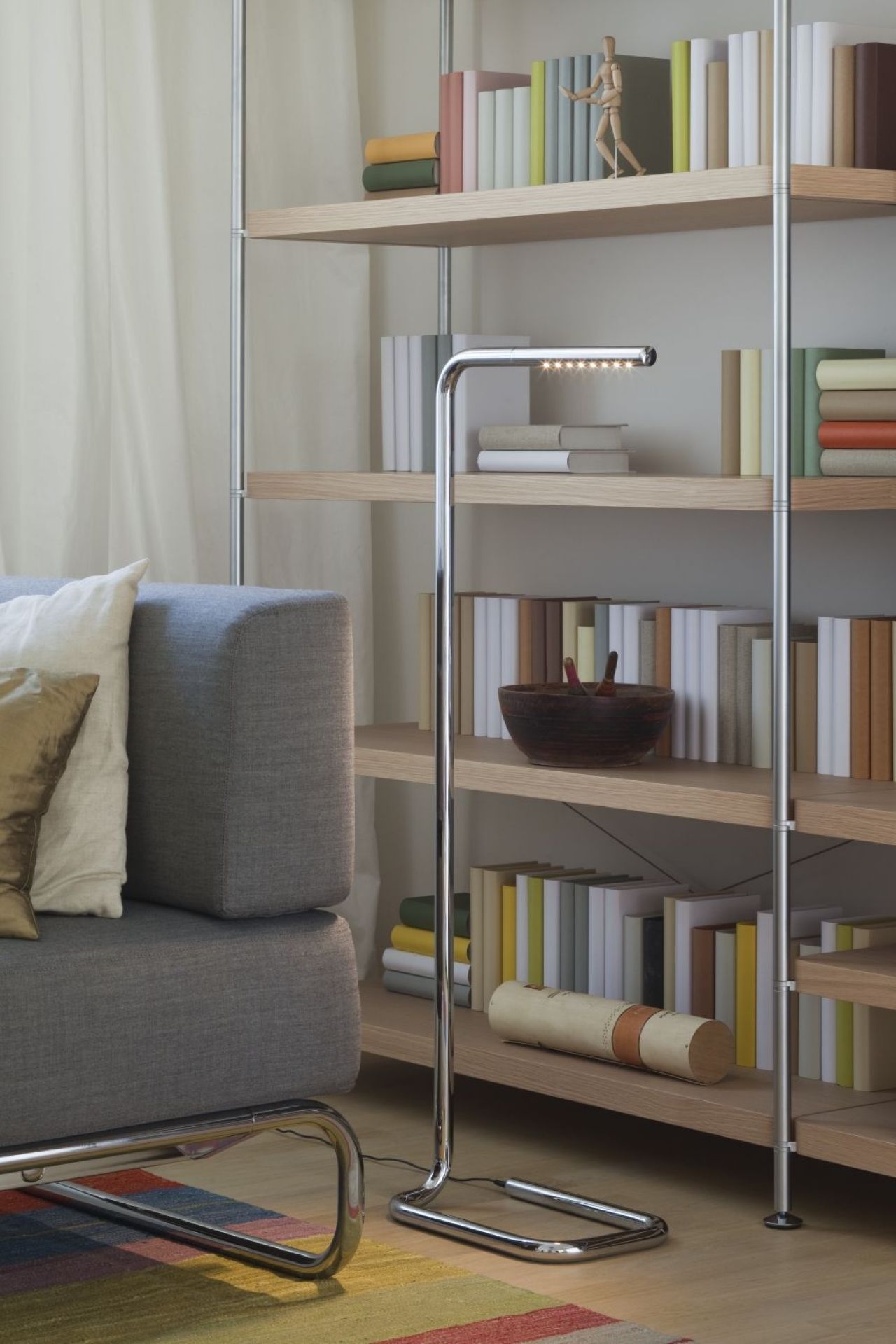 Lum LED 125 staande lamp Thonet, verchroomd